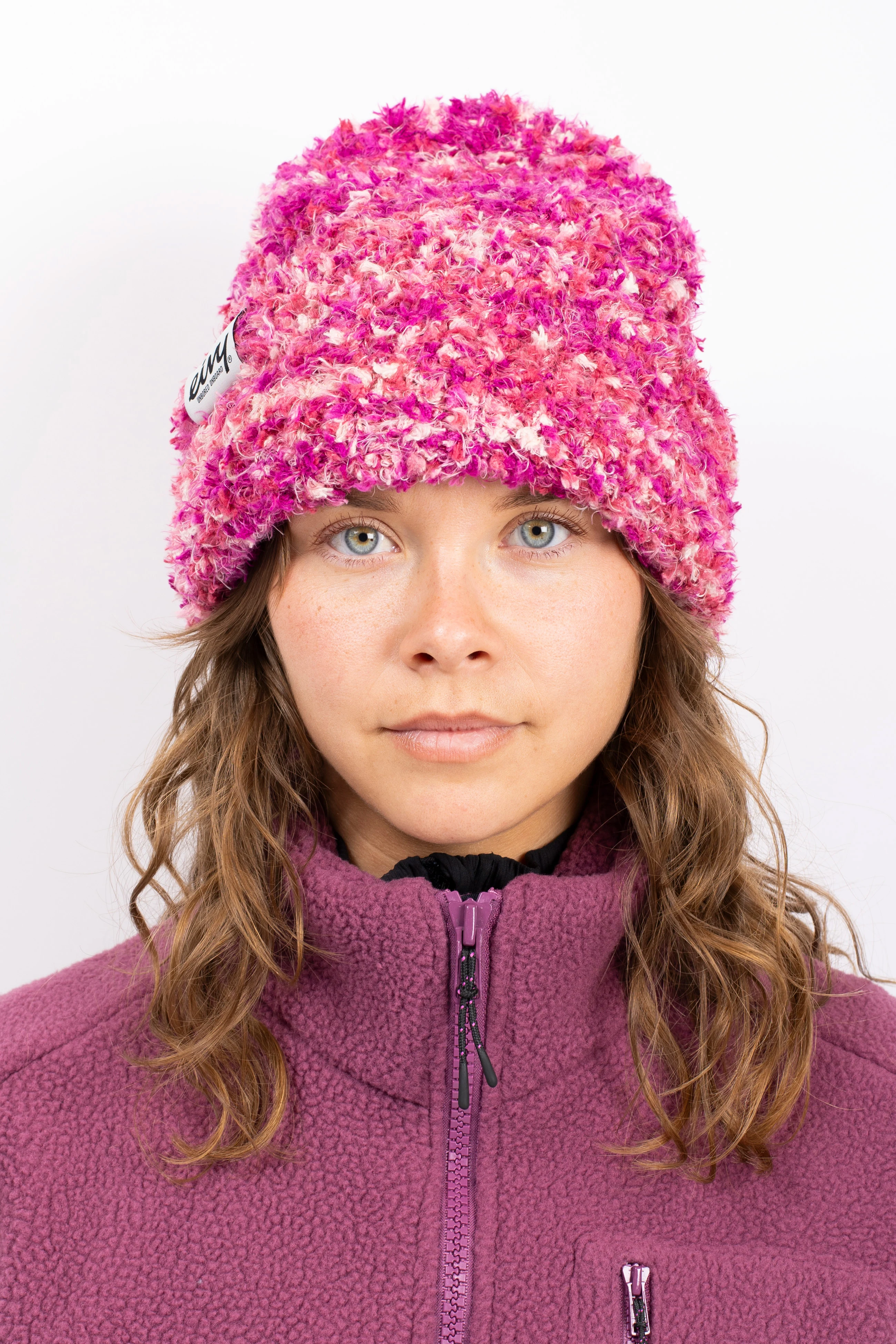 isecai Whimgy Beanie グレー×ピンク 完売品 IsecaI Beanie Whimgy Beanie Gray×Pink isecaiから新たな商品の