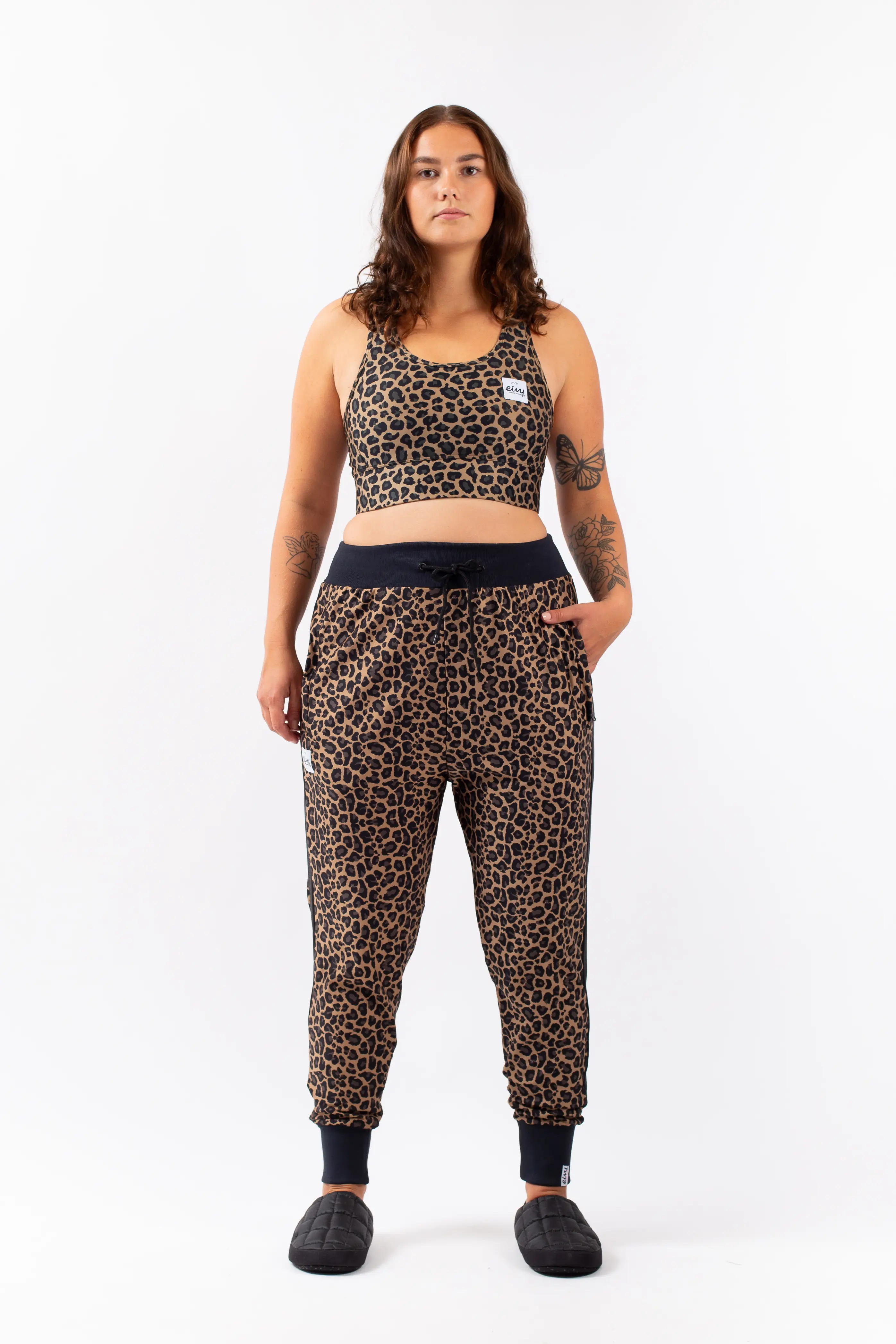 【COLOR iN ID】Vivi Leopard Cotton Pants Harlem_Travel_Pants_Leopard_2.webp