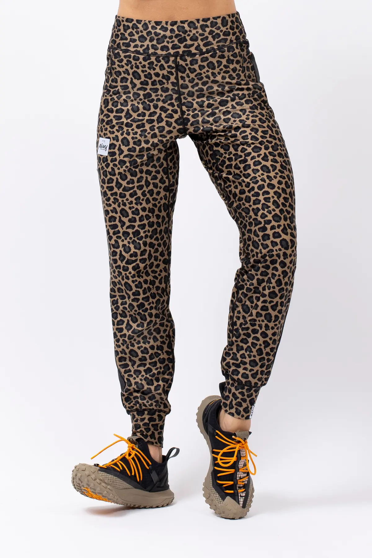 Journey Travel Pants - Leopard