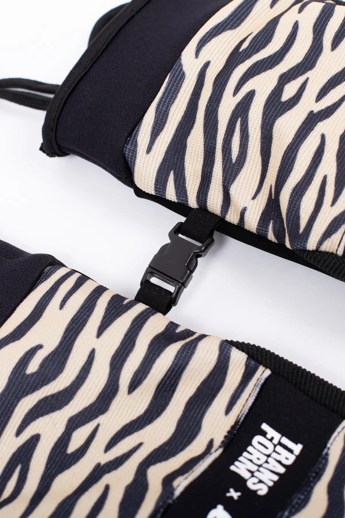 The Spring Mitt Transform x Eivy - Zebra