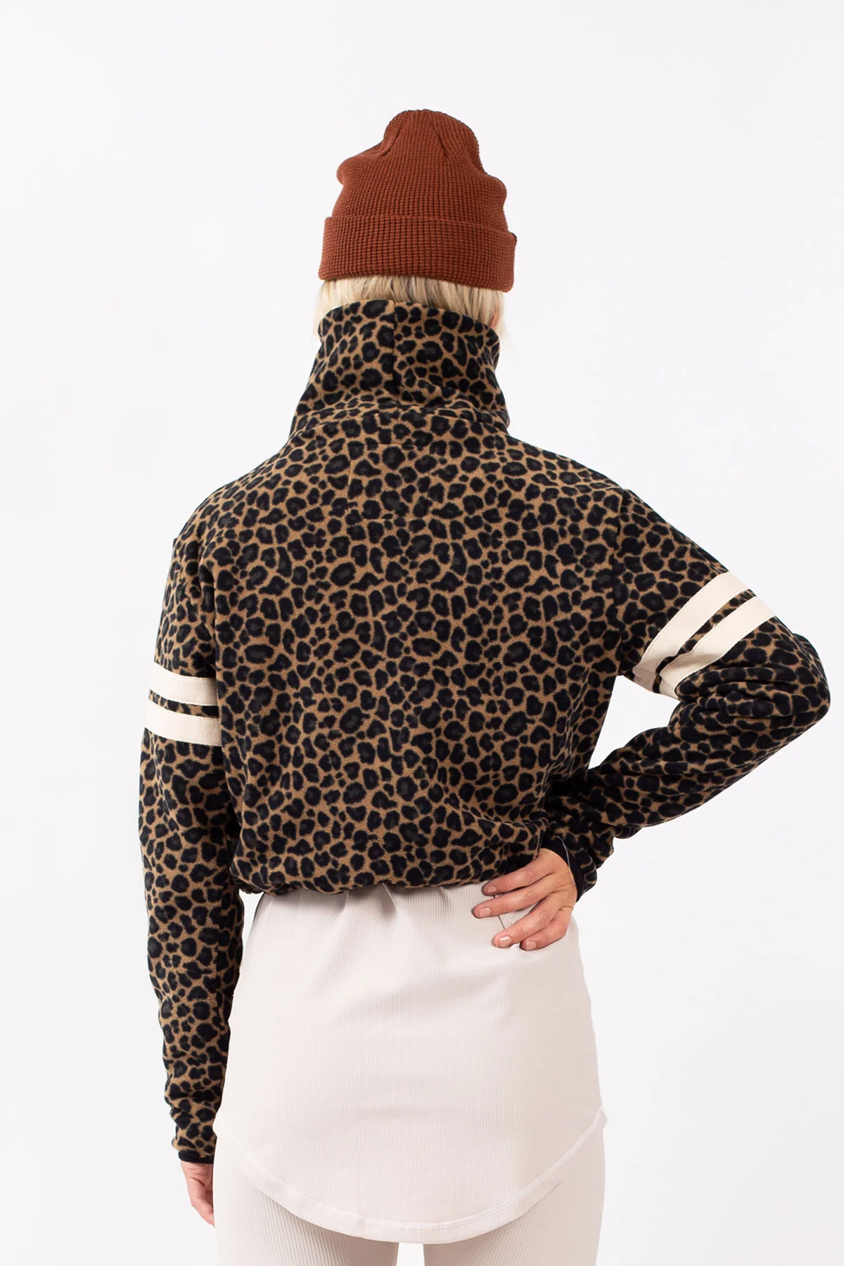 Peg Cropped Fleece - Leopard