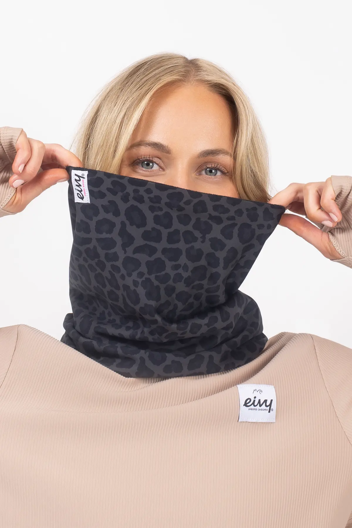 Colder Neckwarmer - Black Leopard