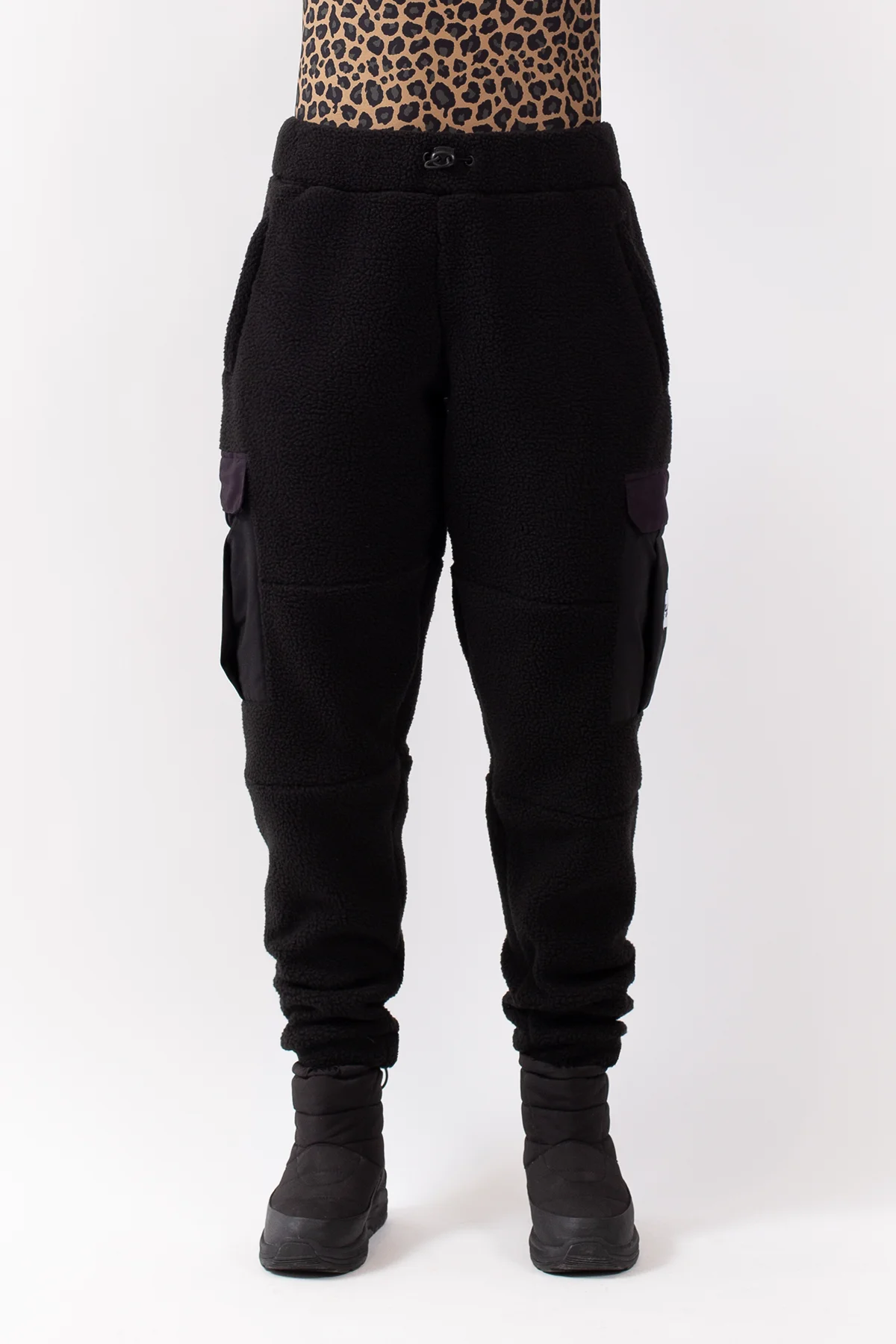 Cargo Sherpa Pants - Black | M