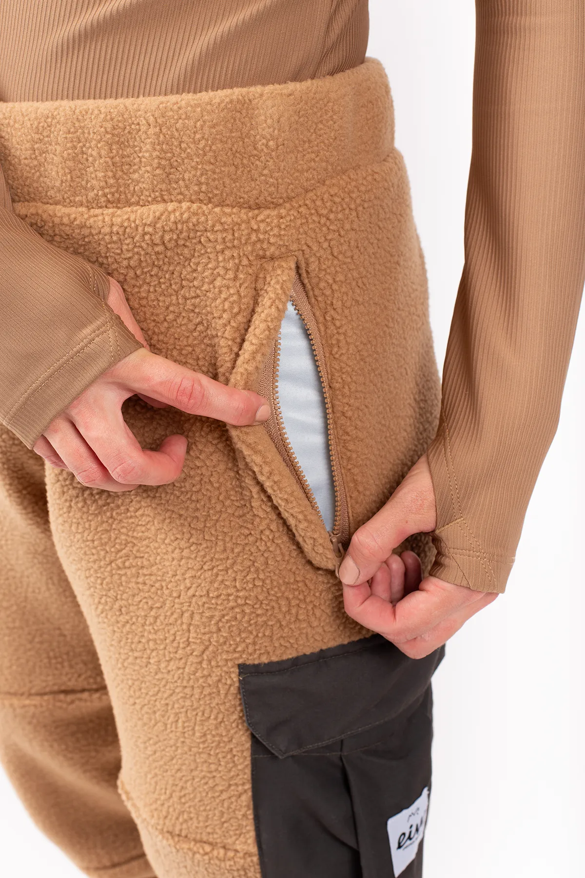 Cargo Sherpa Pants - Faded Coffee