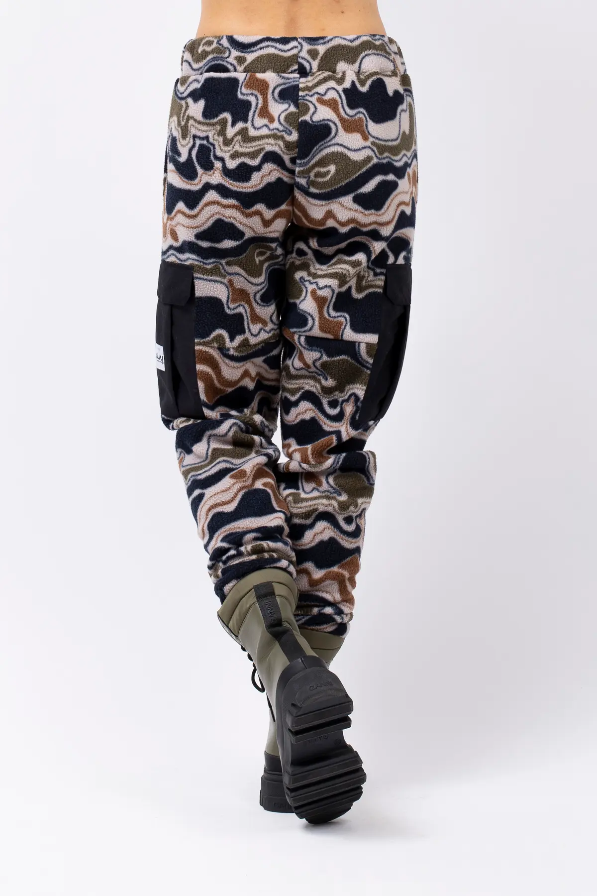 Cargo Sherpa Pants - Curve Camo